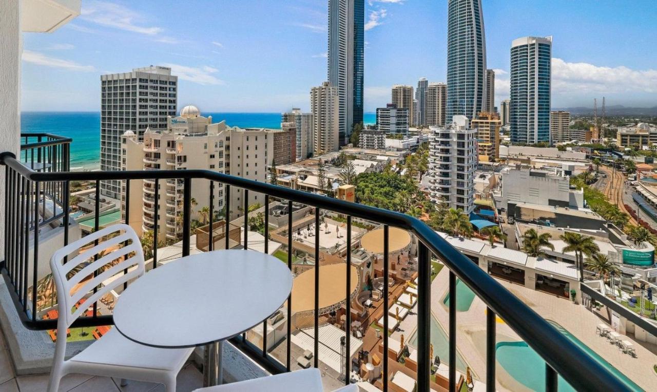 Hotel Apartments On 22 View Avenue, Surfers Paradise Guldkusten Exteriör bild