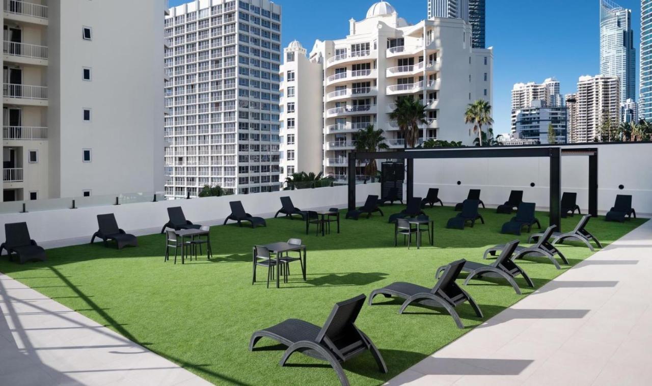 Hotel Apartments On 22 View Avenue, Surfers Paradise Guldkusten Exteriör bild