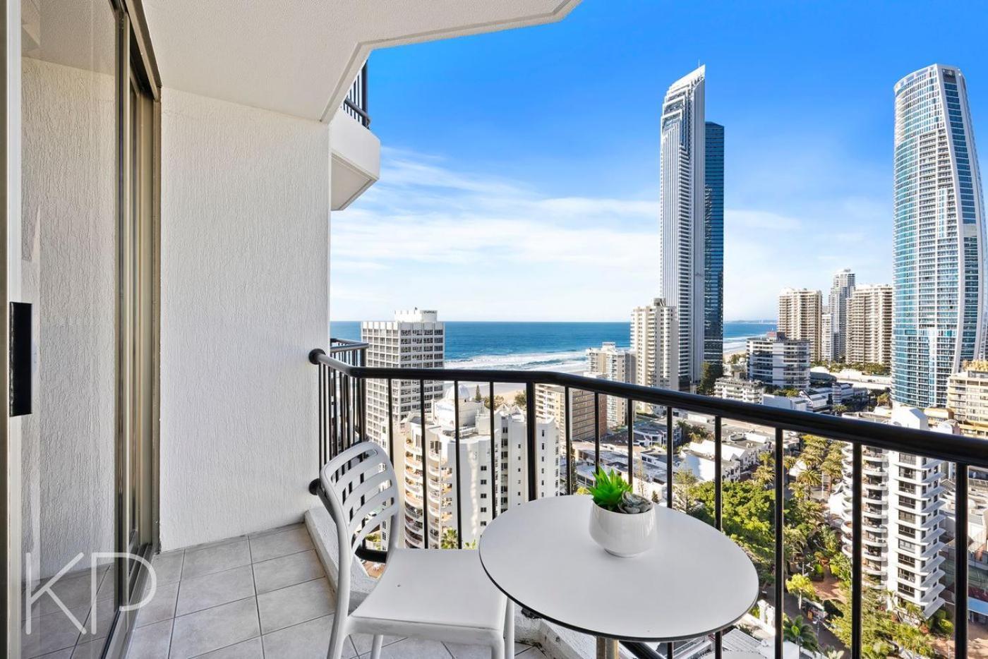 Hotel Apartments On 22 View Avenue, Surfers Paradise Guldkusten Exteriör bild